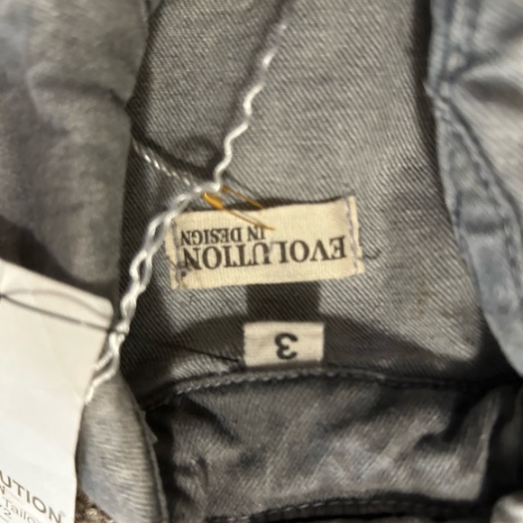 Size Kids 3 Evolution Design. New with tags as seen in photos. - Picture 2 of 3